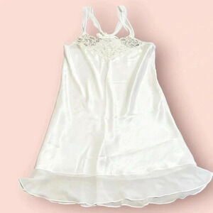 Y2K White Bridal Nightgown size Medium